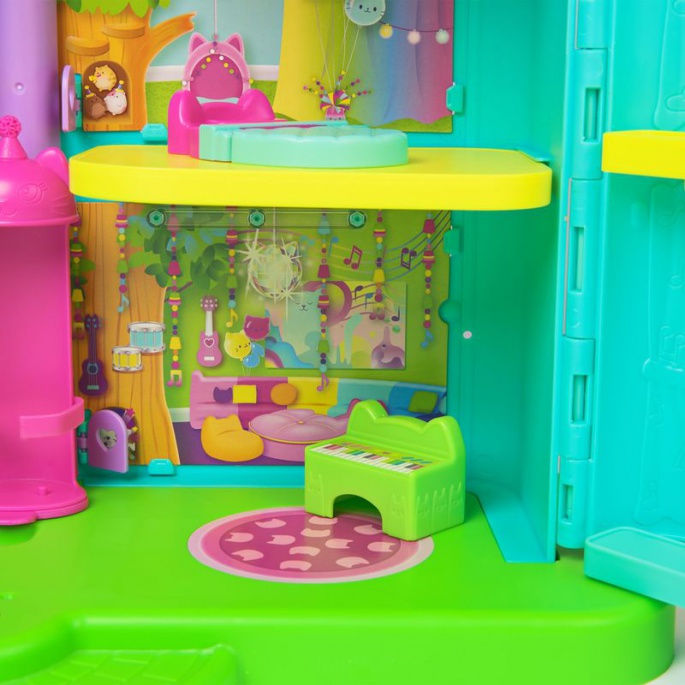 Голям празничен дом на Gabby's Dollhouse