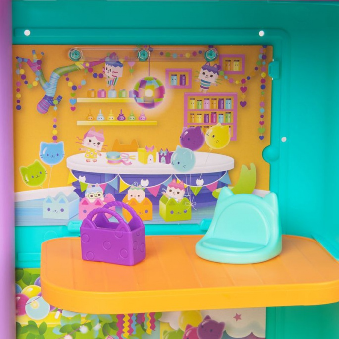 Голям празничен дом на Gabby's Dollhouse