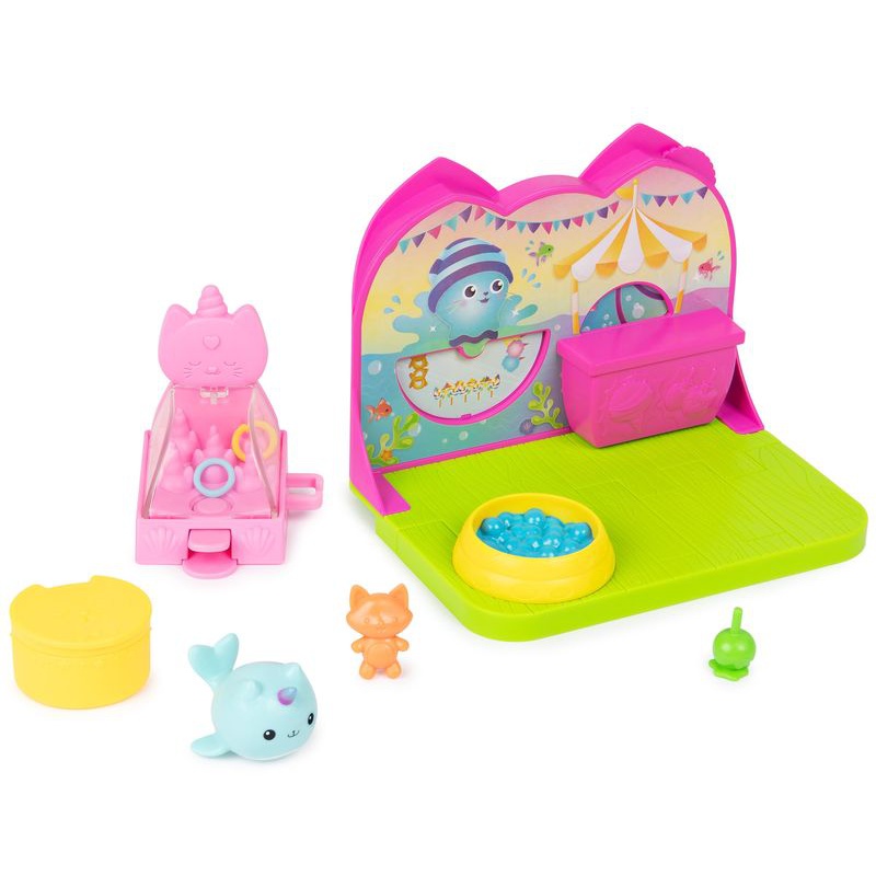 Габи и къщичката на котетата