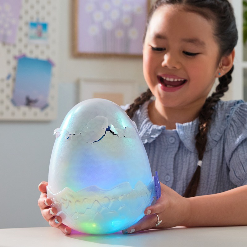 Hatchimals люпещо се интерактивно животинче дракон