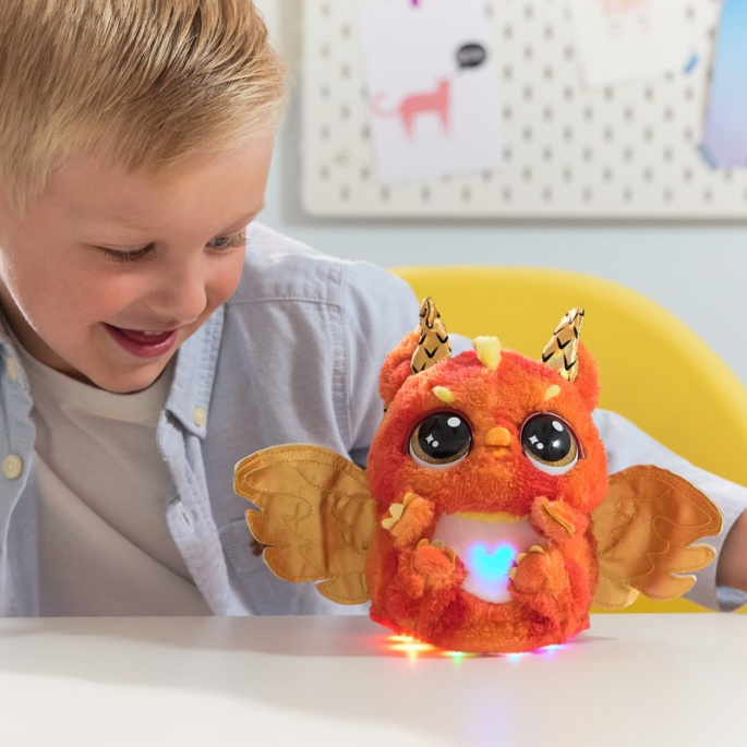Hatchimals люпещо се интерактивно животинче дракон