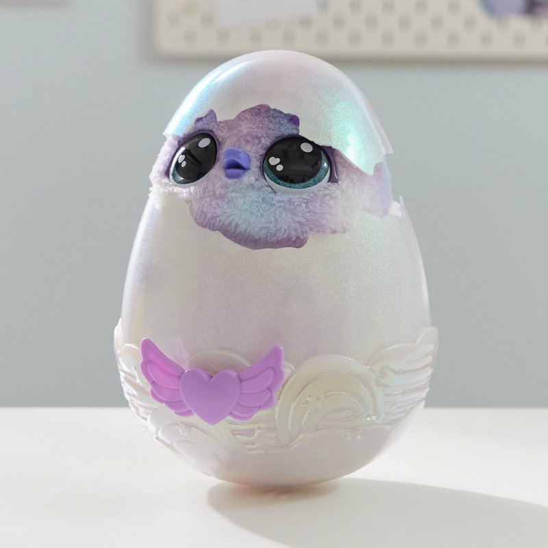 Hatchimals люпещо се интерактивно животинче еднорог