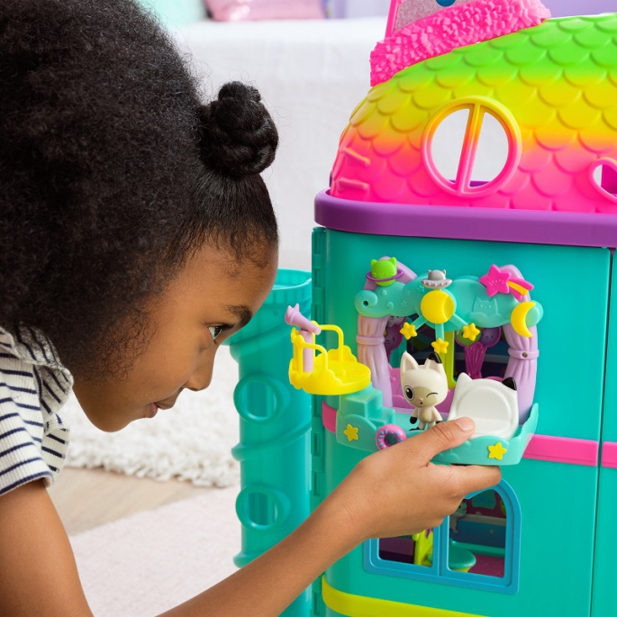 Голям празничен дом на Gabby's Dollhouse