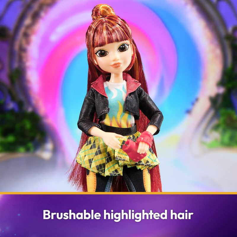 Академия за еднорози кукла Валентина 24 см