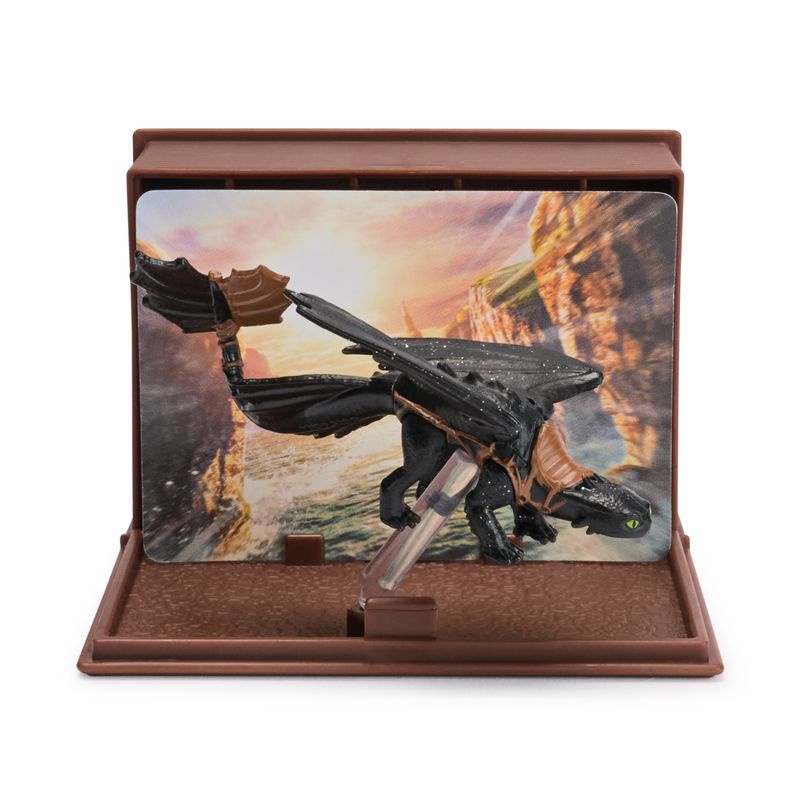 Фигурка с карти от филма Как да си дресираш дракон в книга на драконите