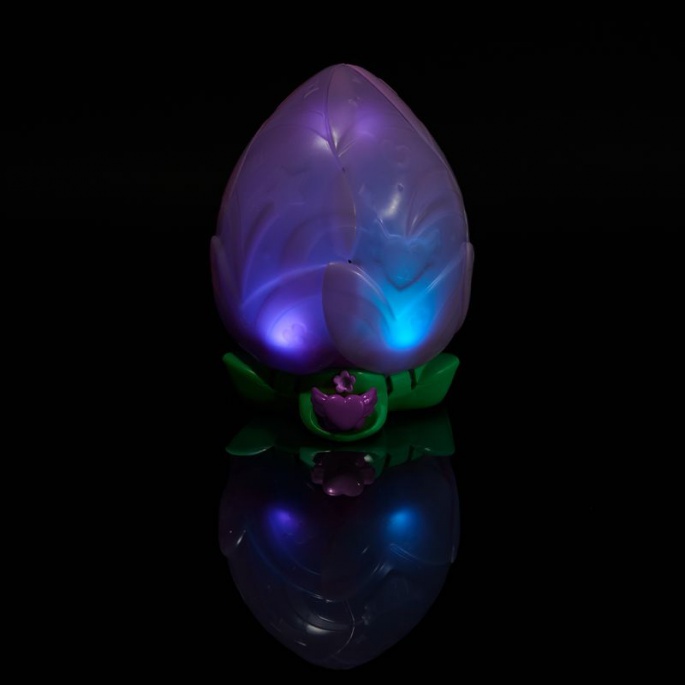 Пъпка с изненада кученца Hatchimals