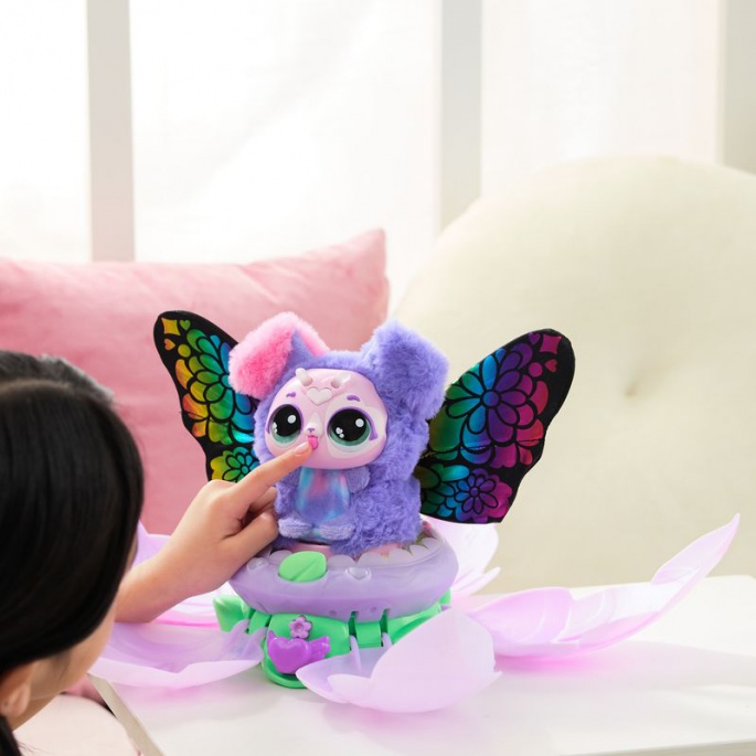 Пъпка с изненада кученца Hatchimals