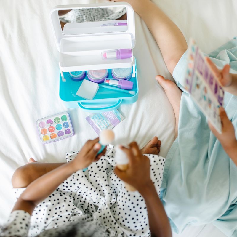 Козметично студио Melissa & Doug