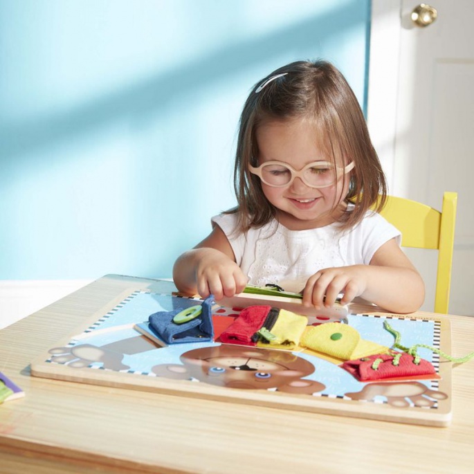 Melissa & Doug základní výuka oblékání