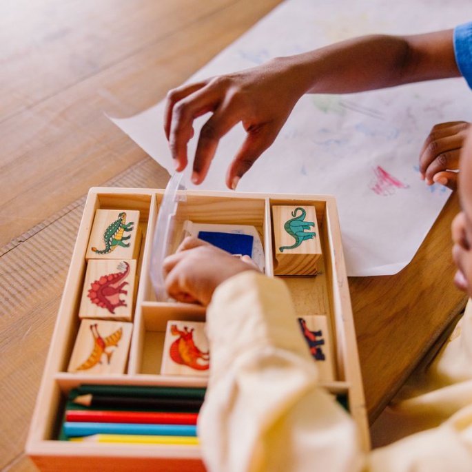 Melissa & Doug dřevěná razítka s omyvatelnými barvami Dinosauři