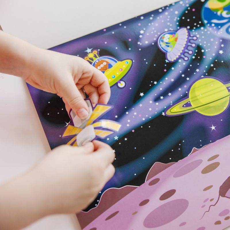 Melissa & Doug многократно използваеми стикери с подложка - приключения