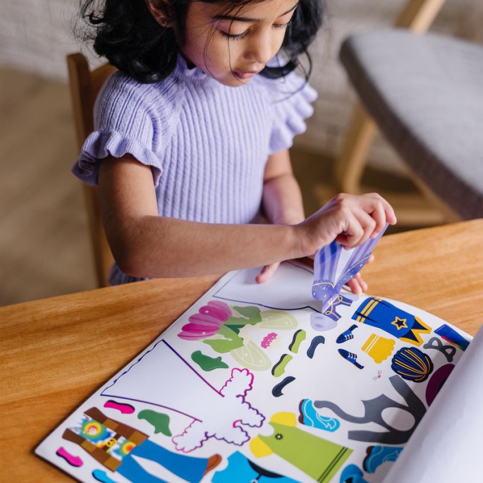 Melissa & Doug samolepky opakovaně použitelné s podložkou - oblékání