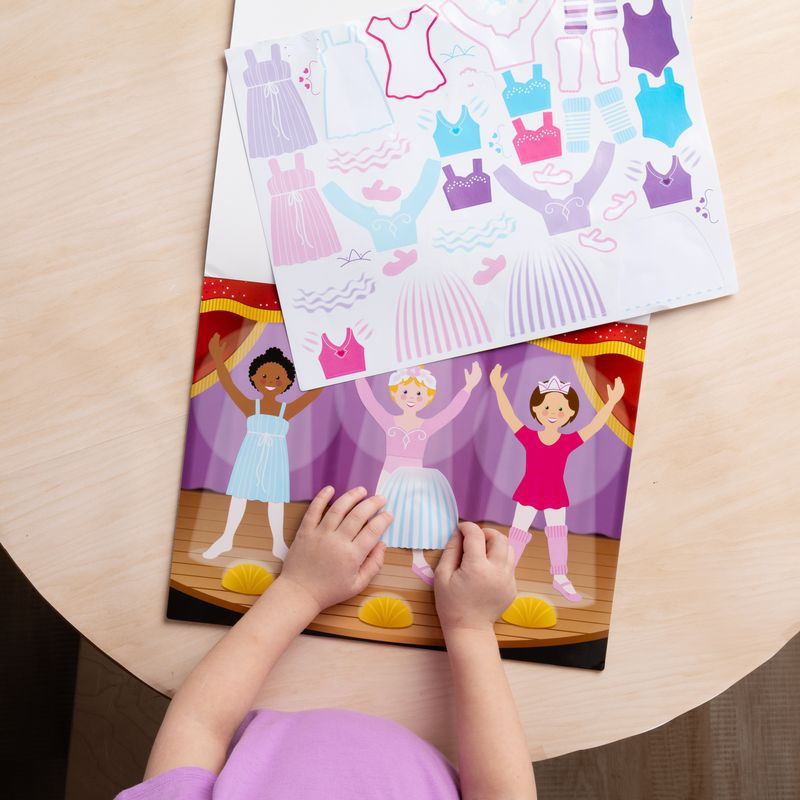 Melissa & Doug лепенки за многократна употреба с подложка - обличане