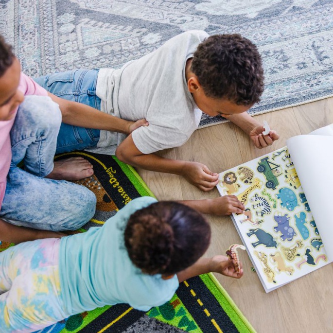 Melissa & Doug стикери за многократна употреба с подложка - свят на животните