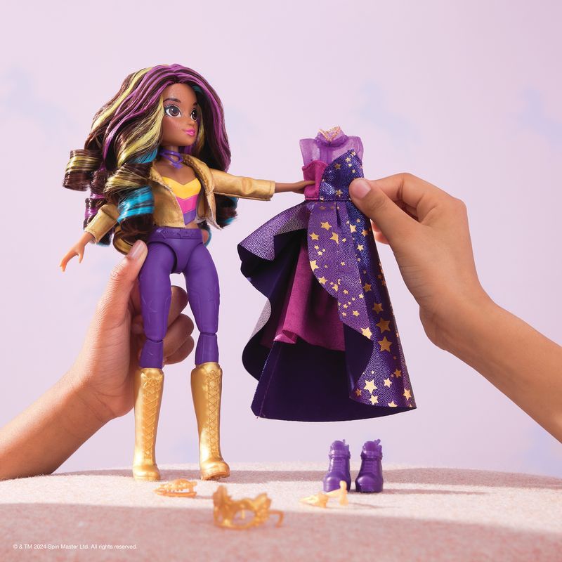 Изгоден комплект: Unicorn Academy луксозна кукла Sophia 24 см + колие с пръстен