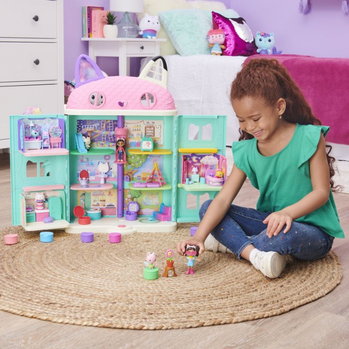 Gabby's Dollhouse вълшебна котешка къща - комплект с градина