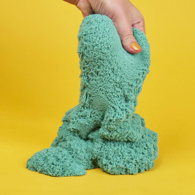 Kinetic Sand пакет с блестящозелен пясък 0,9 кг