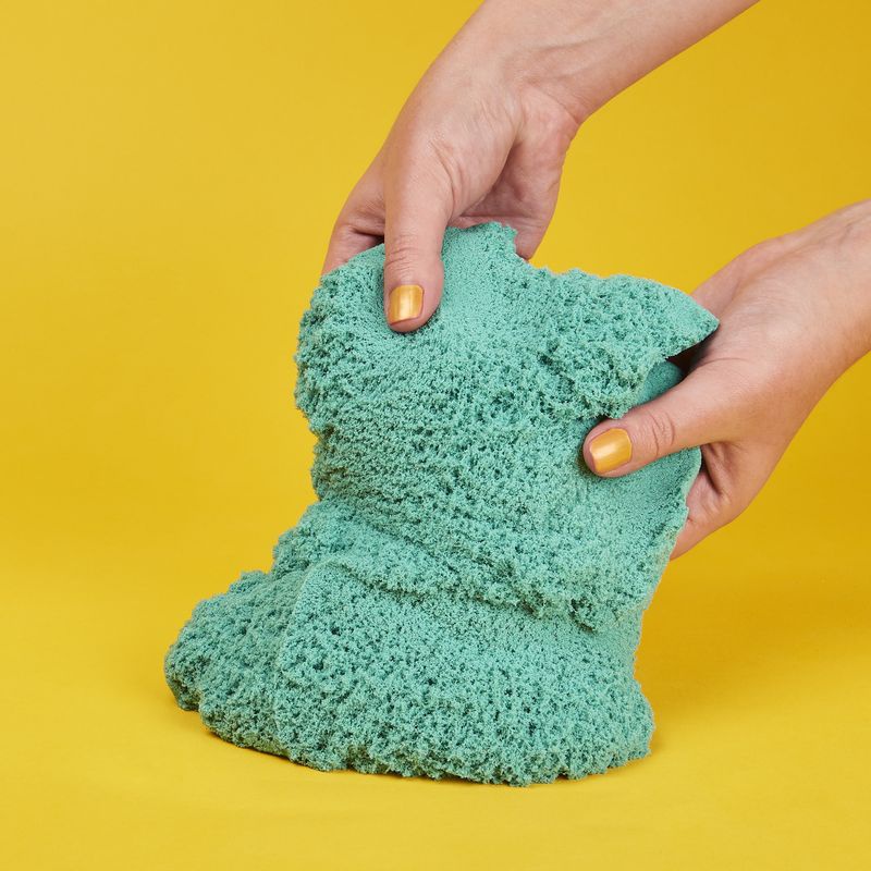 Kinetic Sand пакет с блестящозелен пясък 0,9 кг