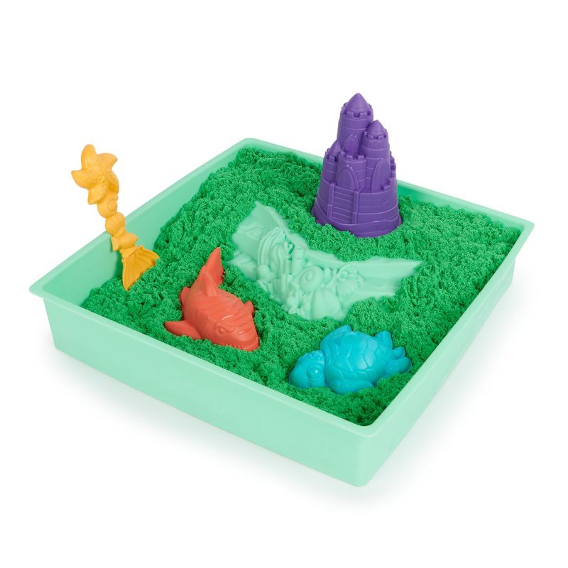 Kinetic Sand кутия с течен пясък и зелена подложка