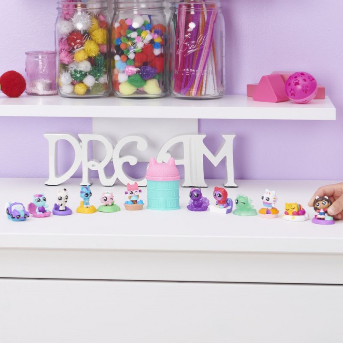 Gabby's Dollhouse мини фигурка в къщичка