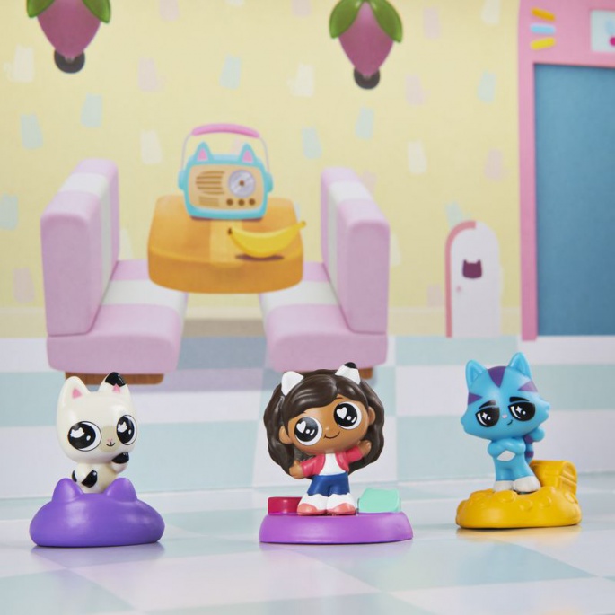 Gabby's Dollhouse мини фигурка в къщичка