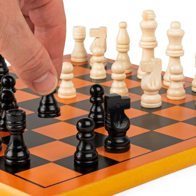 Spin Master Games класически дървени шахове