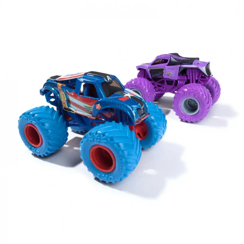 Създайте свое собствено Monster Jam шоу, пълно с трикове.