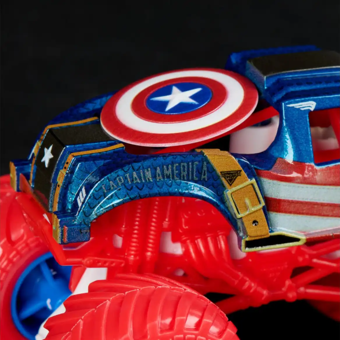 Разширете колекцията си с уникален комплект от пет Marvel камиона.